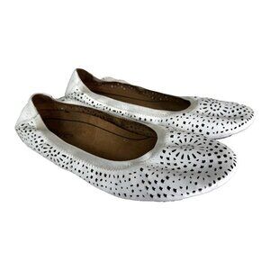 Vionic Womens 8W White Perforated Robyn Ballet Flat Boho Cottagecore Boho Chic